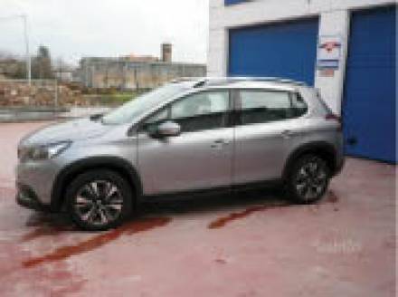 Immagine Peugeot 2008 1.2 benz . AUTOMATICA